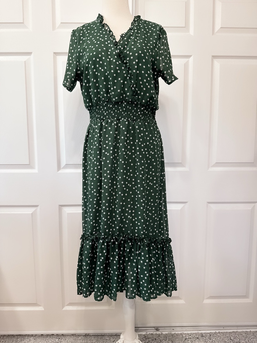 Women's Green Polka Dot Midi Dress with Smocked Waist